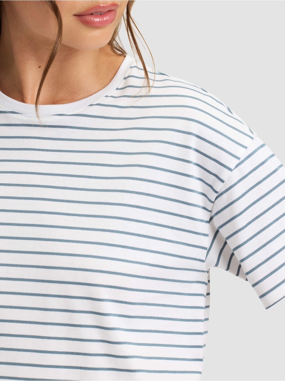 Cozy Earth Oceanside stripe size Med shirt NWT